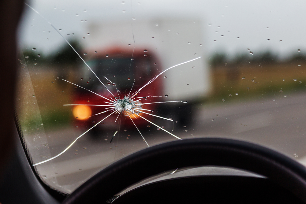 Emergency Windshield Replacement While Traveling Emergency Windshield Replacement While Traveling