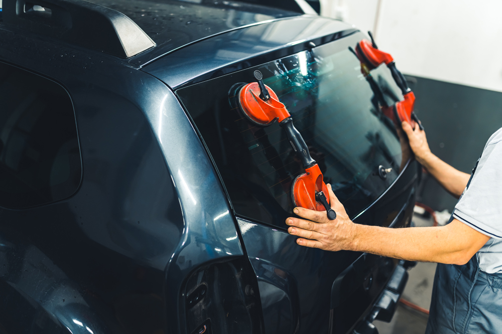How We Ensure a Leak-Free Back Glass Replacement