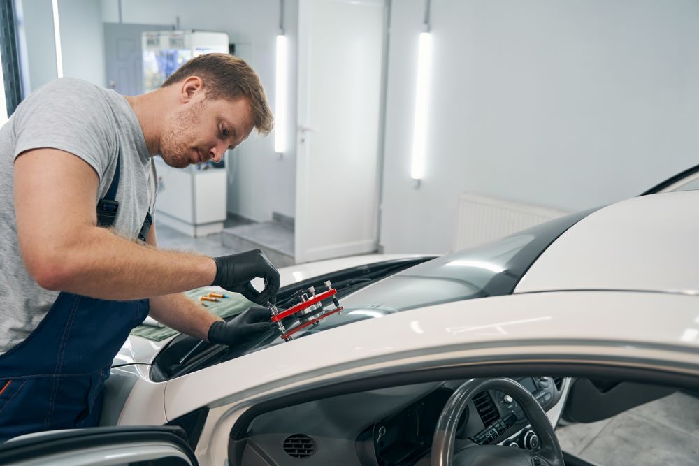 Finding Reliable Auto Glass Window Repair Near Me