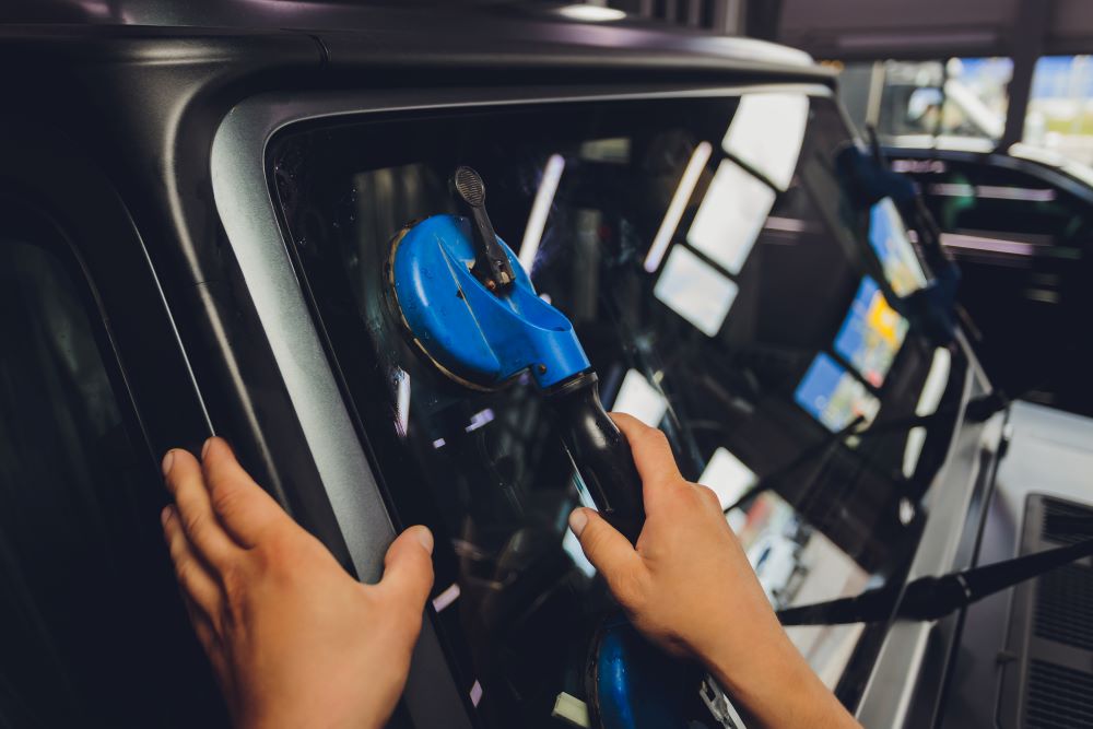Auto Window Replacement for Modern Vehicles Auto Window Replacement for Modern Vehicles