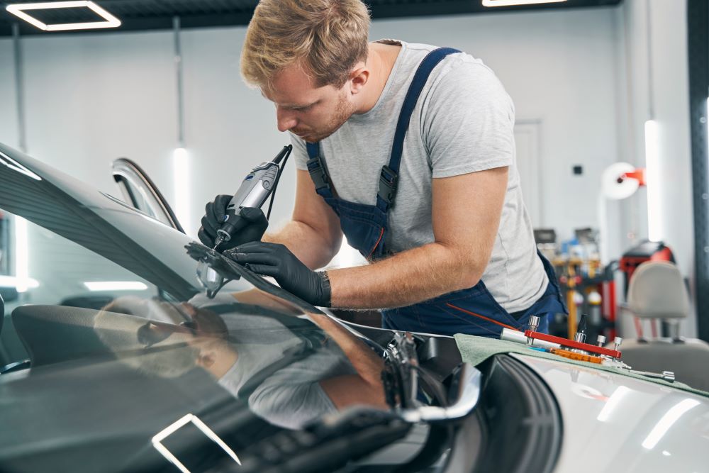 Auto Glass Fix Options That Protect Your Car and Wallet
